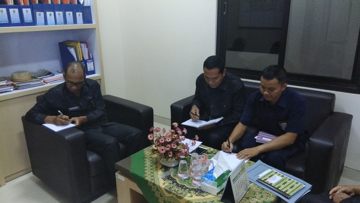 Rapat Kesekretariatan